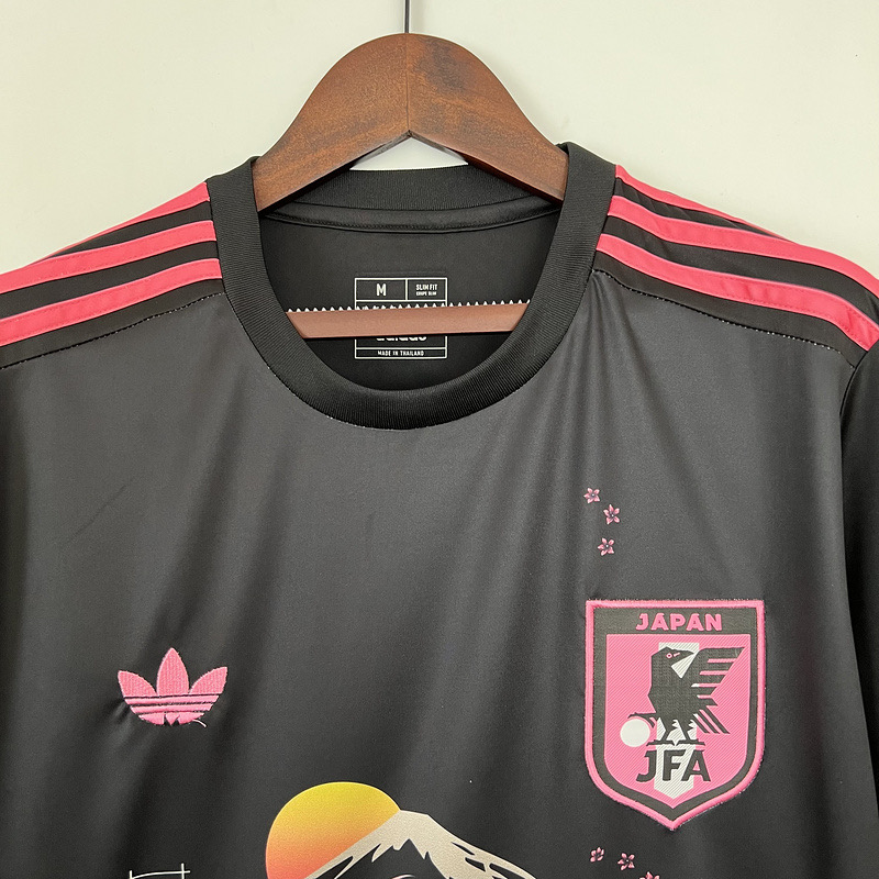 Adidas - Maillot Édition Spéciale Black Dragon Japon 22/23