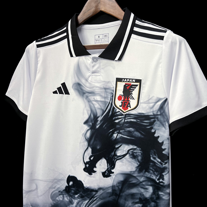 Adidas - Maillot Édition Spéciale Japon 24/25